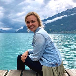 Meet your Posher, Casey